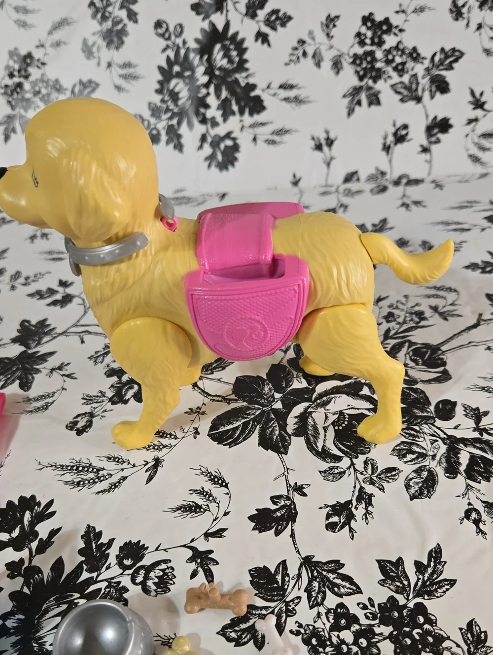 Yellow Plastic Toy Dog B81